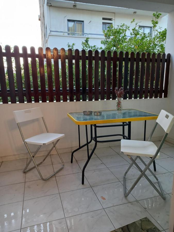 2 Bedroom Apartment Near Finikoudes Larnaca Exterior foto