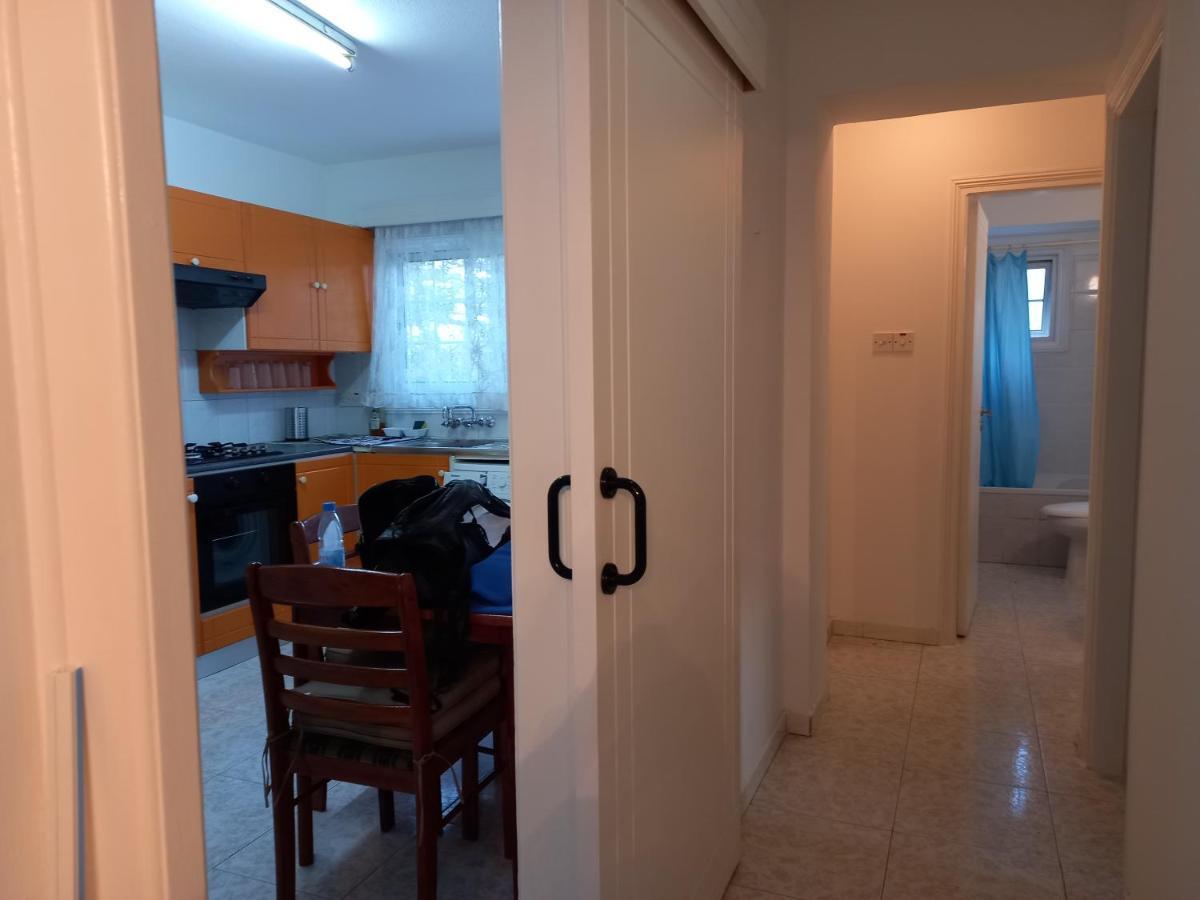 2 Bedroom Apartment Near Finikoudes Larnaca Exterior foto