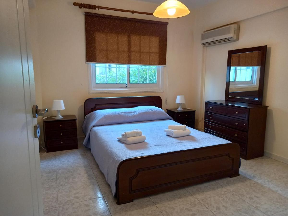 2 Bedroom Apartment Near Finikoudes Larnaca Exterior foto