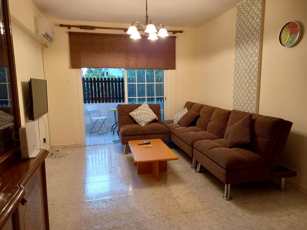 2 Bedroom Apartment Near Finikoudes Larnaca Exterior foto