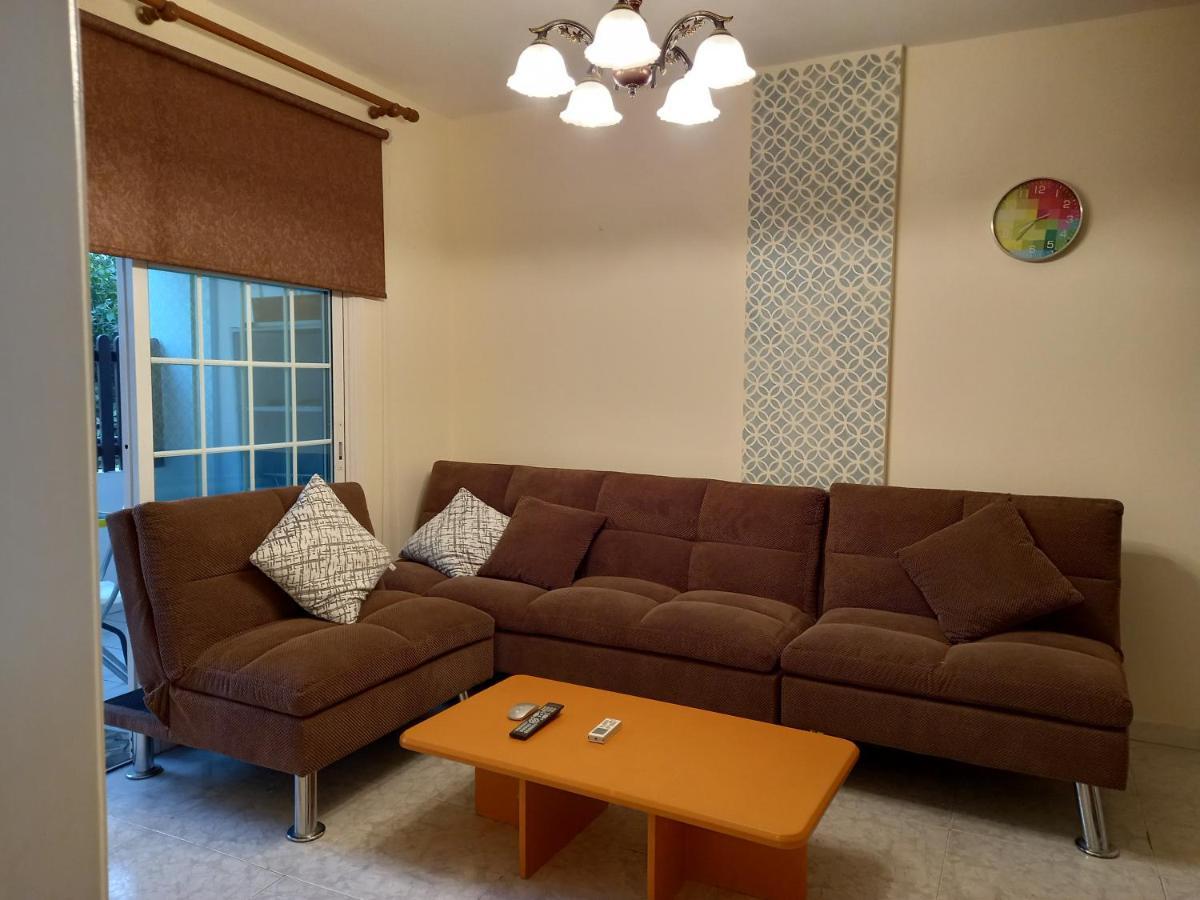 2 Bedroom Apartment Near Finikoudes Larnaca Exterior foto